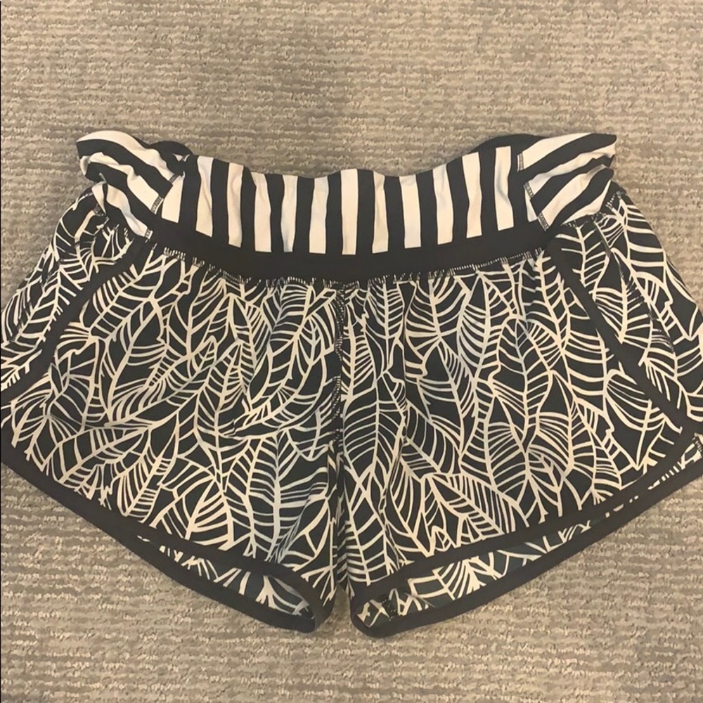 lululemon athletica Black and White Patterned Women’s Shorts
